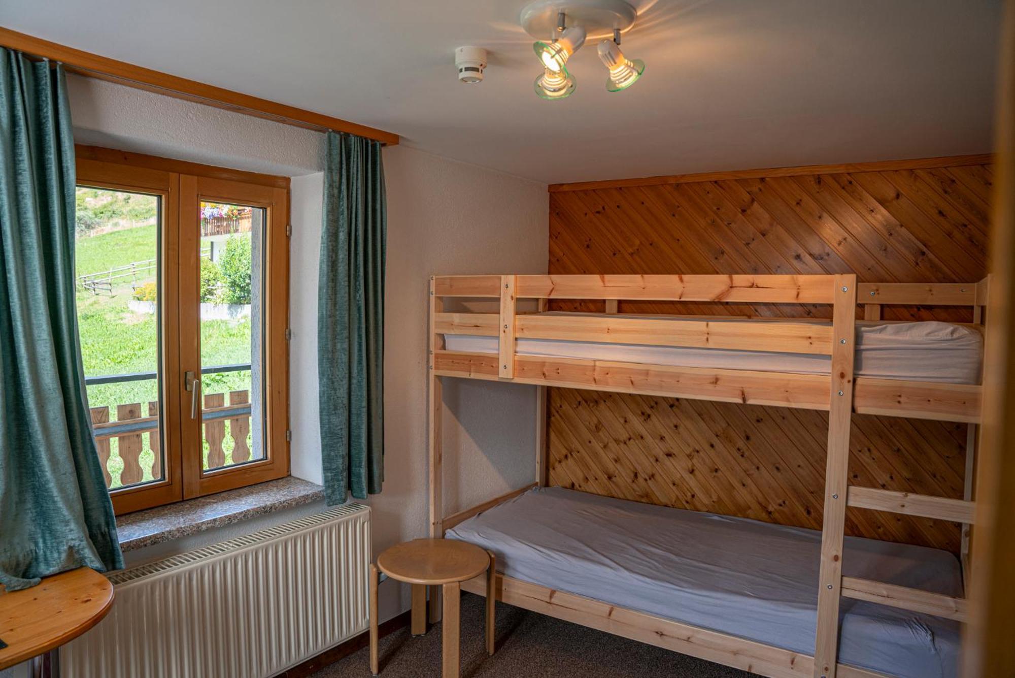 Alte Bock 2.0 Bed & Breakfast Grächen Exterior photo