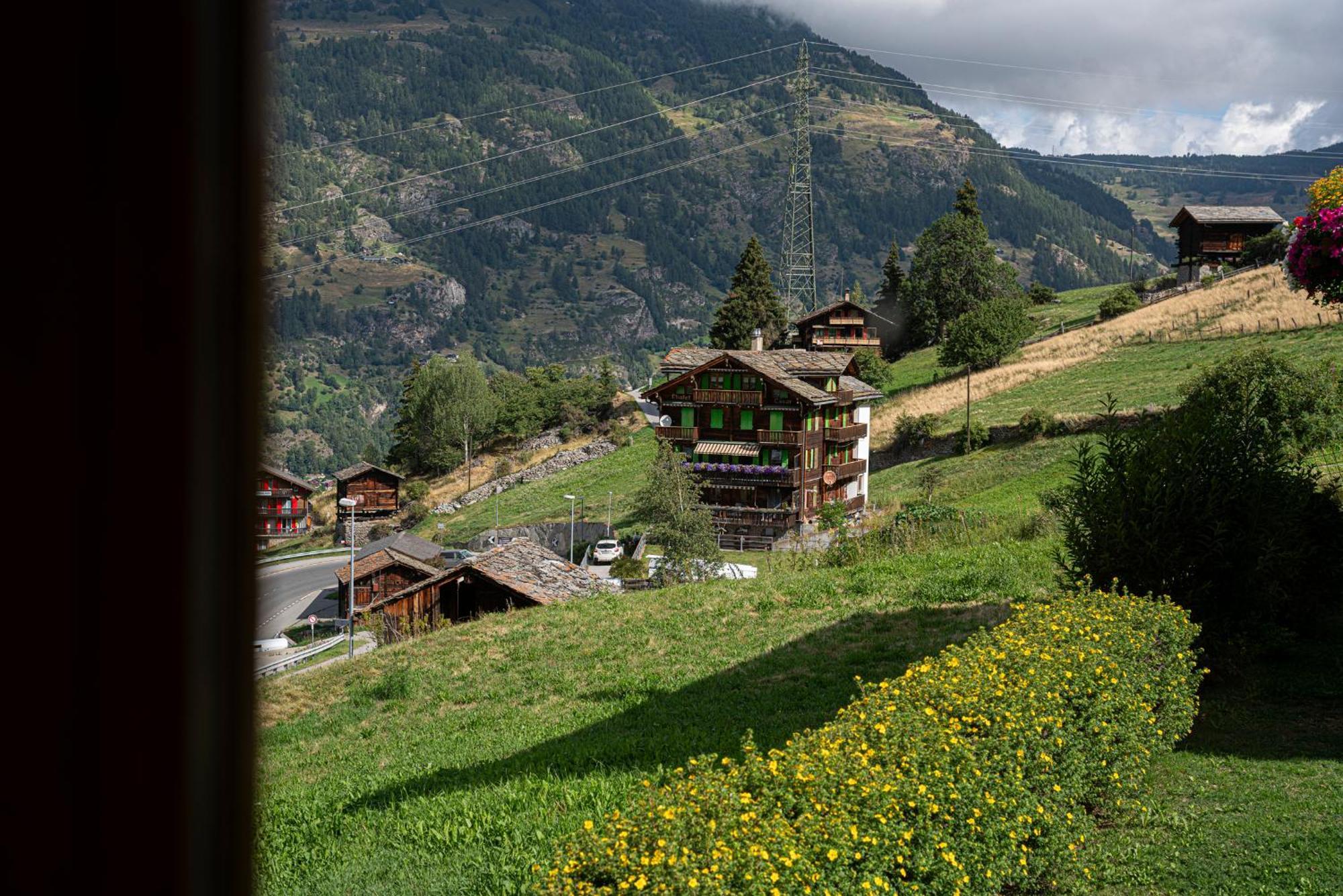 Alte Bock 2.0 Bed & Breakfast Grächen Exterior photo