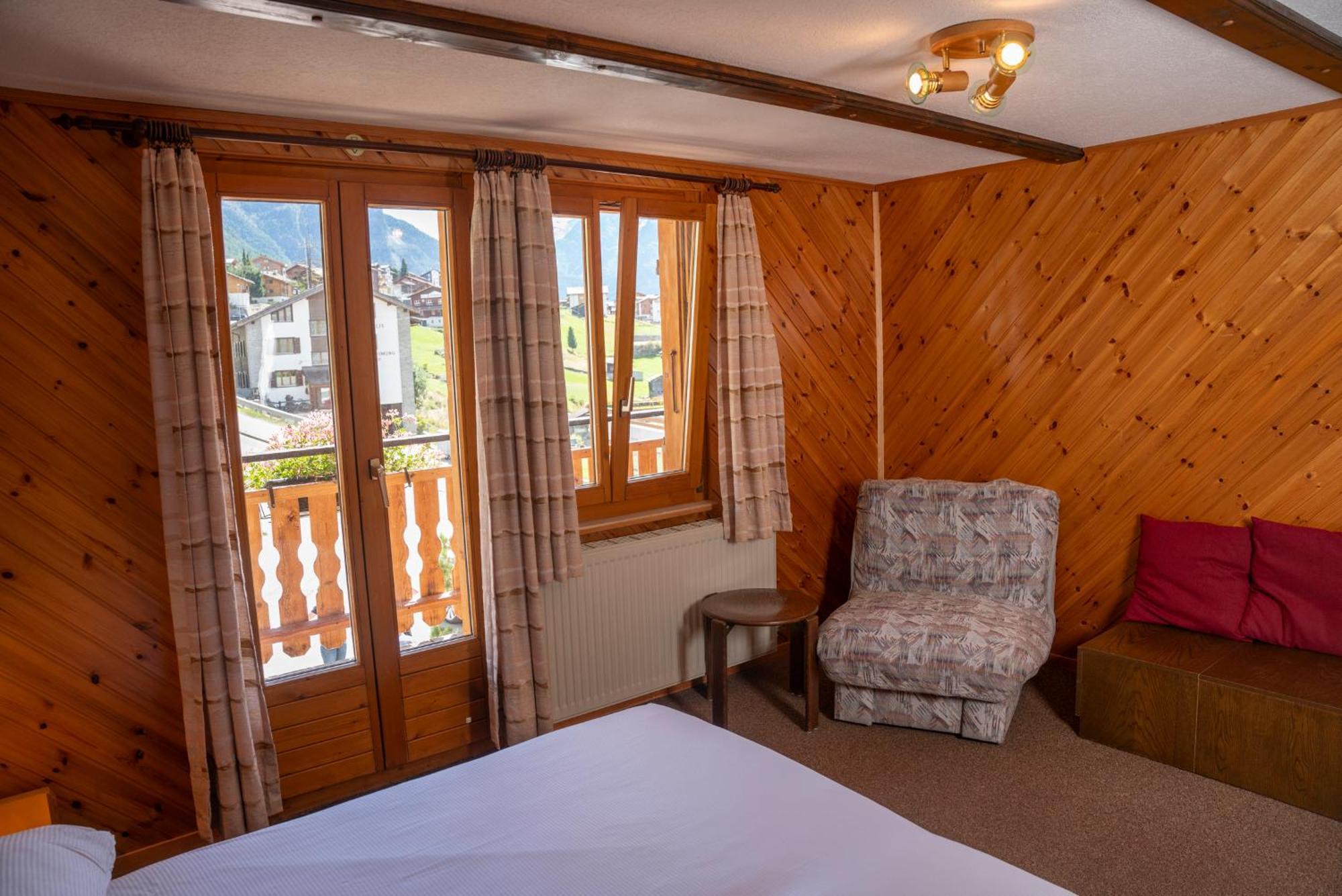Alte Bock 2.0 Bed & Breakfast Grächen Exterior photo